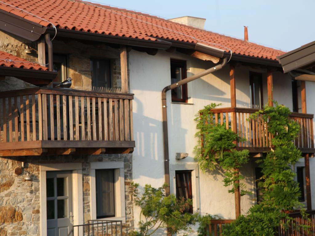 Boutique Hotel Dvor Dobrovo Exteriér fotografie