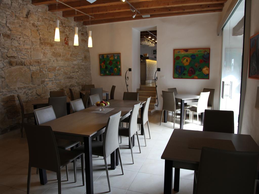 Boutique Hotel Dvor Dobrovo Exteriér fotografie