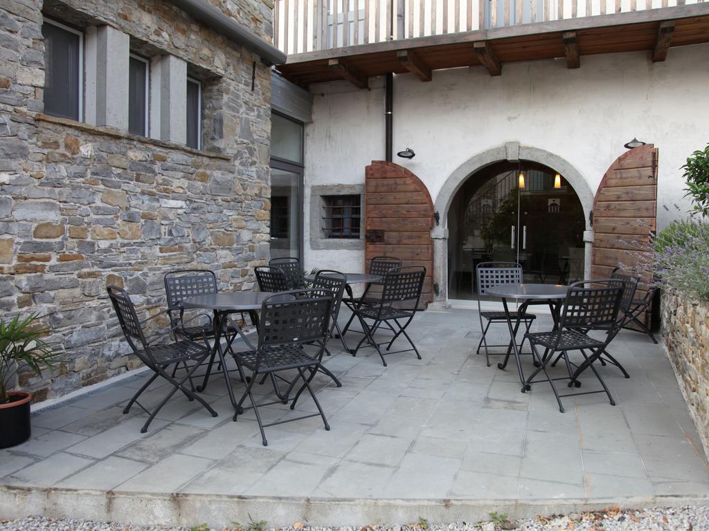 Boutique Hotel Dvor Dobrovo Exteriér fotografie
