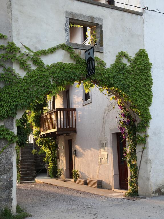 Boutique Hotel Dvor Dobrovo Exteriér fotografie